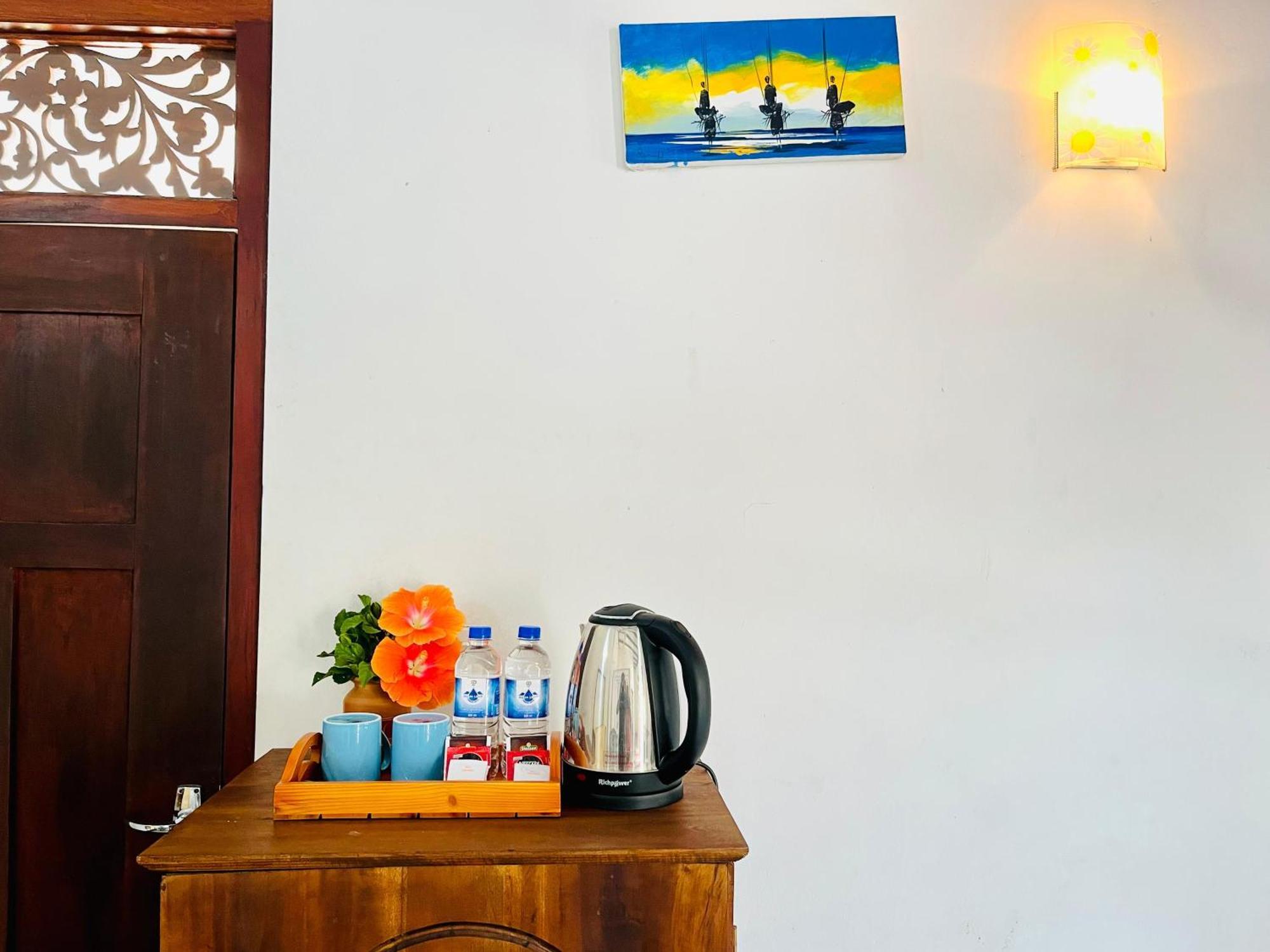 אונה ואטונה Bluebell Guest House מראה חיצוני תמונה